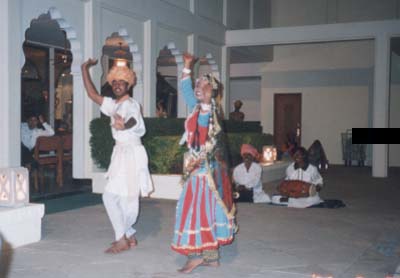 �������x